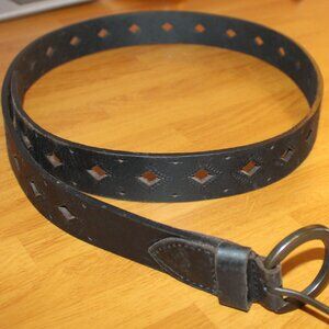 Dockers Women’s Black Leather Belt Size 2X – Diamond Cutout Design